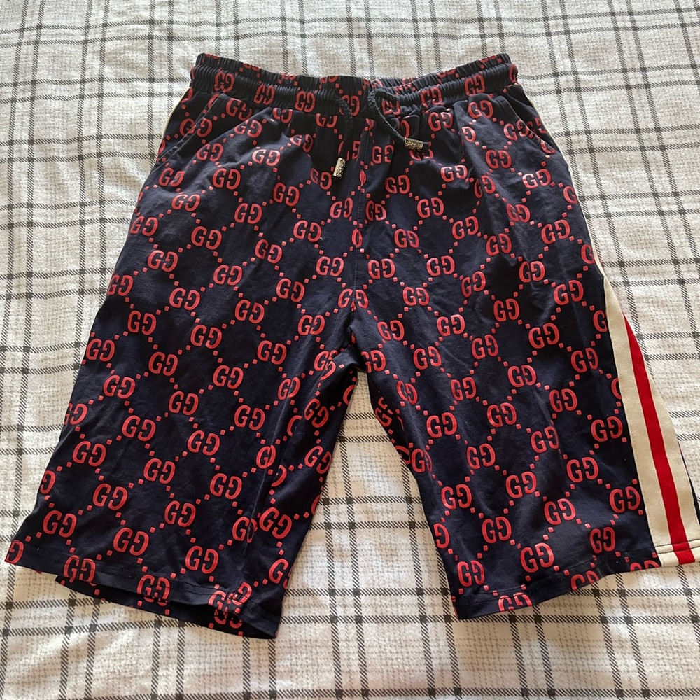 Shorts - Picture 2 of 4